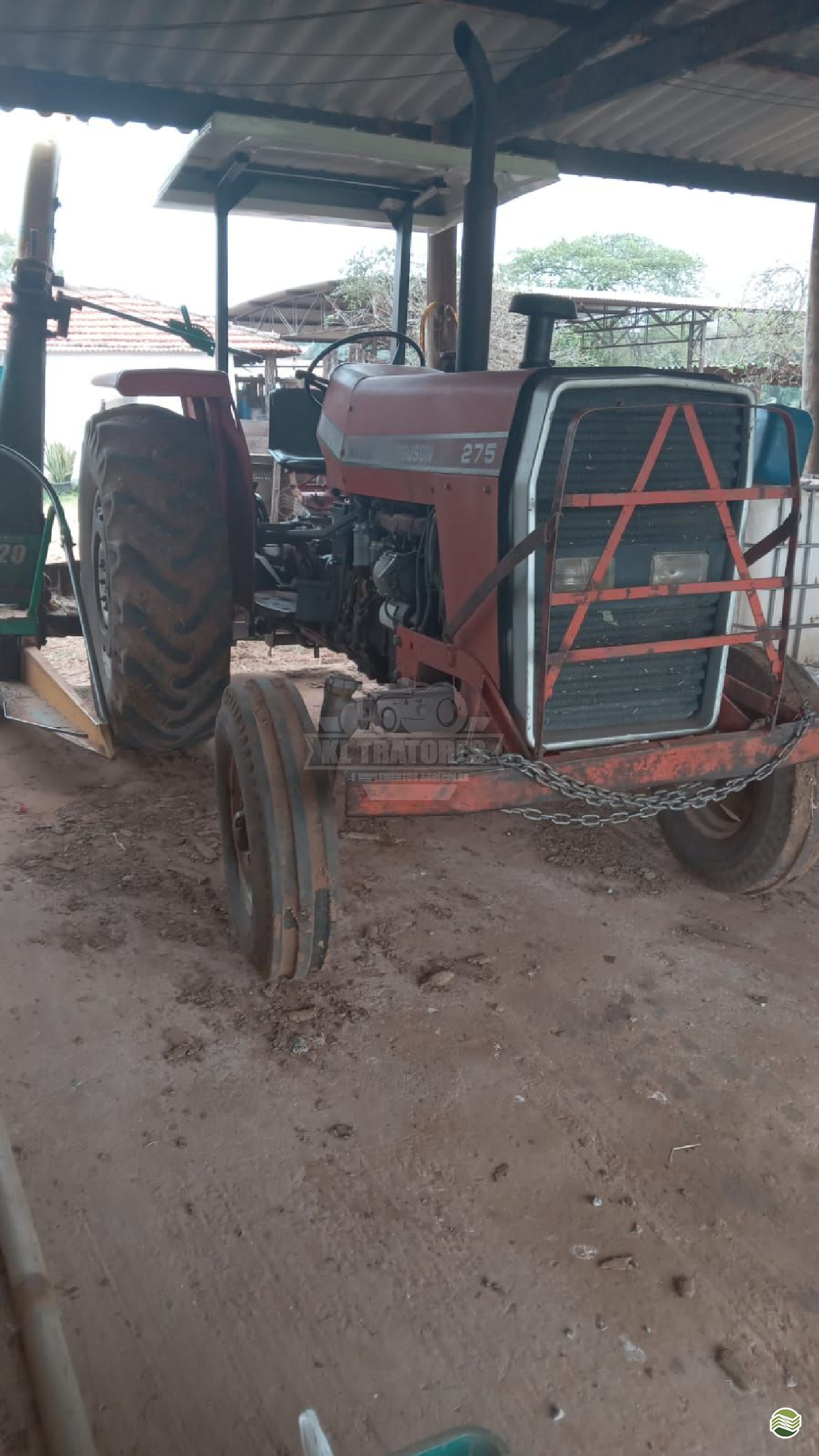 TRATOR MASSEY FERGUSON MF 275 Tração 4x2 KL Tratores PENAPOLIS SÃO PAULO SP